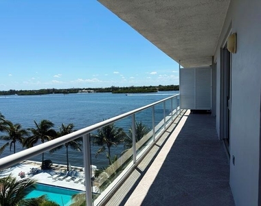 2560 S Ocean Boulevard - Photo Thumbnail 3