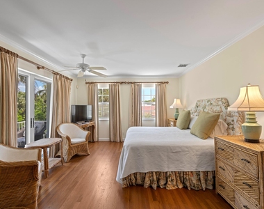 1554 N Ocean Way - Photo Thumbnail 12