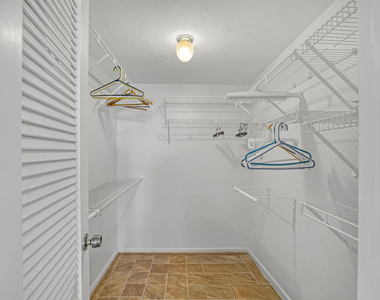 28 Yacht Club Drive - Photo Thumbnail 14