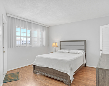 28 Yacht Club Drive - Photo Thumbnail 12