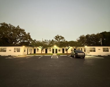 424 Nw 15th Terrace - Photo Thumbnail 9