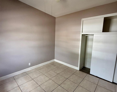 424 Nw 15th Terrace - Photo Thumbnail 5