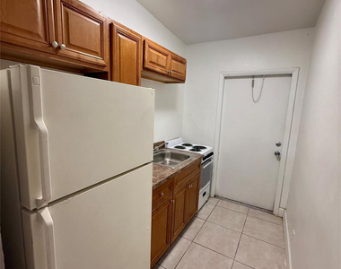 424 Nw 15th Terrace - Photo Thumbnail 8
