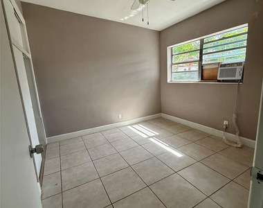 424 Nw 15th Terrace - Photo Thumbnail 6