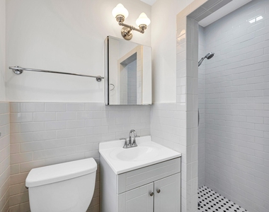 606 N Victoria Park Road N - Photo Thumbnail 13