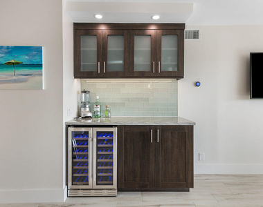 1160 Hillsboro Mile - Photo Thumbnail 9