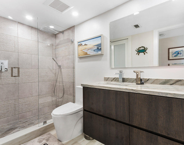 1160 Hillsboro Mile - Photo Thumbnail 13