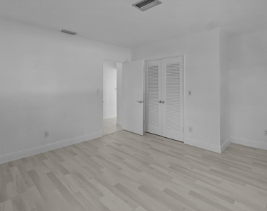 2608 Ne 12th Street - Photo Thumbnail 24
