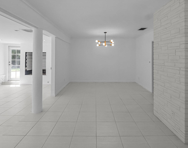 2608 Ne 12th Street - Photo Thumbnail 9