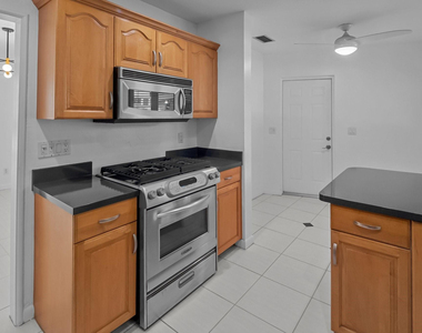 2608 Ne 12th Street - Photo Thumbnail 15