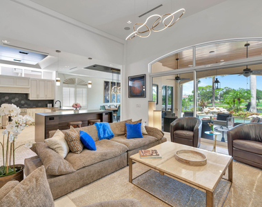 186 Golf Village Boulevard - Photo Thumbnail 8