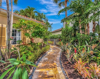 186 Golf Village Boulevard - Photo Thumbnail 3