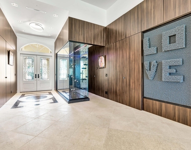 186 Golf Village Boulevard - Photo Thumbnail 5