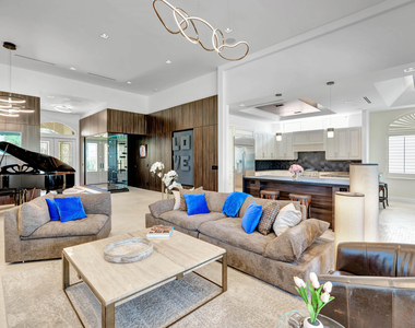 186 Golf Village Boulevard - Photo Thumbnail 9