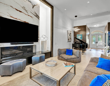 186 Golf Village Boulevard - Photo Thumbnail 10