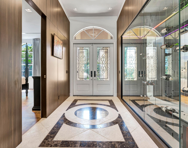 186 Golf Village Boulevard - Photo Thumbnail 4