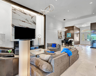 186 Golf Village Boulevard - Photo Thumbnail 12