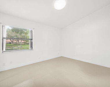 65 Centennial Court - Photo Thumbnail 10