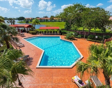 65 Centennial Court - Photo Thumbnail 32