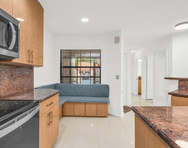 65 Centennial Court - Photo Thumbnail 4