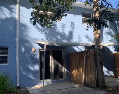 4220 Ne Indian River Dr. Drive - Photo Thumbnail 8