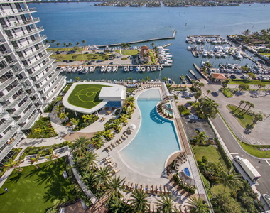 220 Lake Shore Drive - Photo Thumbnail 16