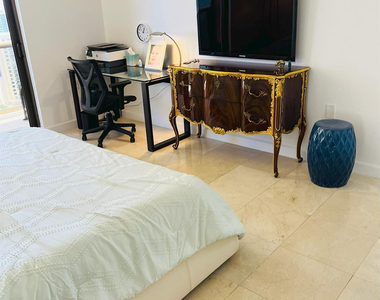 16275 Collins Avenue - Photo Thumbnail 11