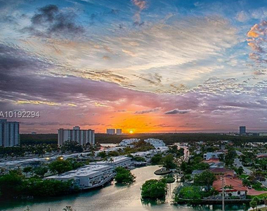 16275 Collins Avenue - Photo Thumbnail 22
