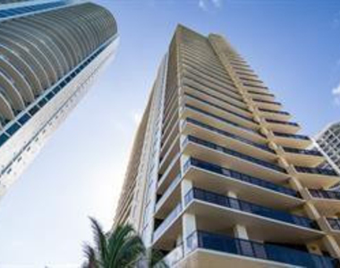 16275 Collins Avenue - Photo Thumbnail 1