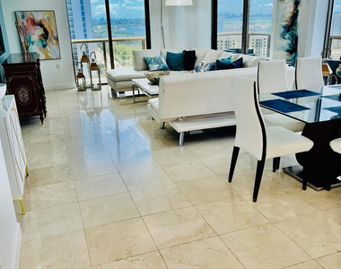 16275 Collins Avenue - Photo Thumbnail 2