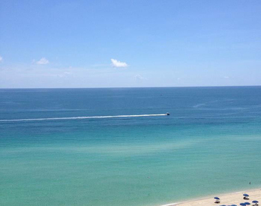 16275 Collins Avenue - Photo Thumbnail 20