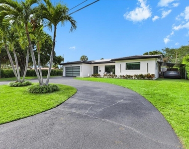 1049 W Palmetto Park Road - Photo Thumbnail 2