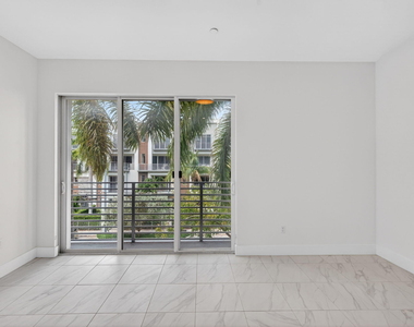 1044 Ne 18th Avenue - Photo Thumbnail 10