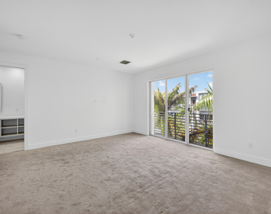 1044 Ne 18th Avenue - Photo Thumbnail 26