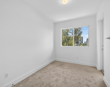 1044 Ne 18th Avenue - Photo Thumbnail 30