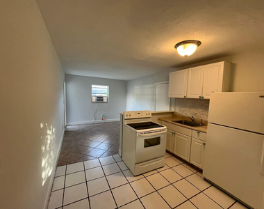2318 Van Buren Street - Photo Thumbnail 6