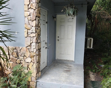 2318 Van Buren Street - Photo Thumbnail 7