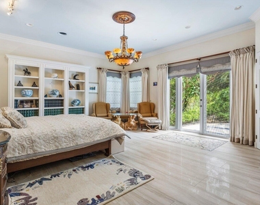 2540 Fairway Island Drive - Photo Thumbnail 23
