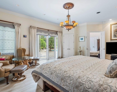 2540 Fairway Island Drive - Photo Thumbnail 25