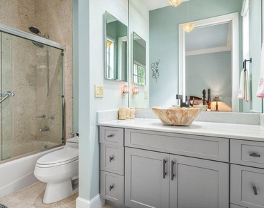 2540 Fairway Island Drive - Photo Thumbnail 19