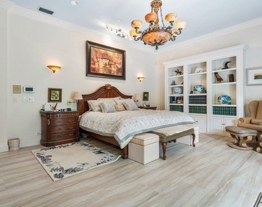 2540 Fairway Island Drive - Photo Thumbnail 24