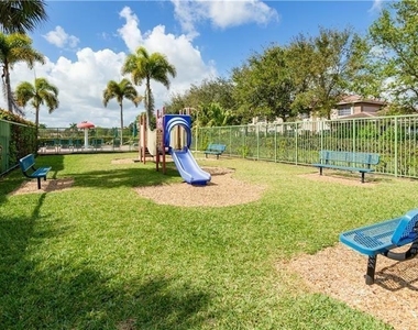 6760 Heritage - Photo Thumbnail 12