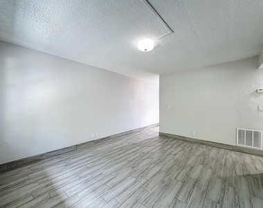 337 Kenilworth Boulevard - Photo Thumbnail 11
