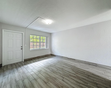 337 Kenilworth Boulevard - Photo Thumbnail 6