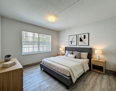 337 Kenilworth Boulevard - Photo Thumbnail 7