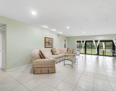 6446 Aspen Glen Circle - Photo Thumbnail 5