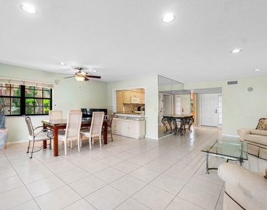6446 Aspen Glen Circle - Photo Thumbnail 3