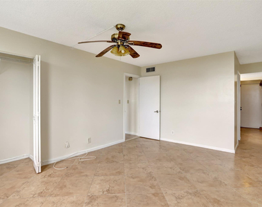 6921 Environ Boulevard - Photo Thumbnail 16