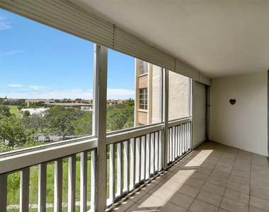 6921 Environ Boulevard - Photo Thumbnail 22