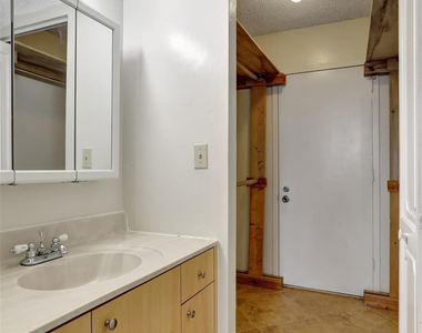 6921 Environ Boulevard - Photo Thumbnail 19